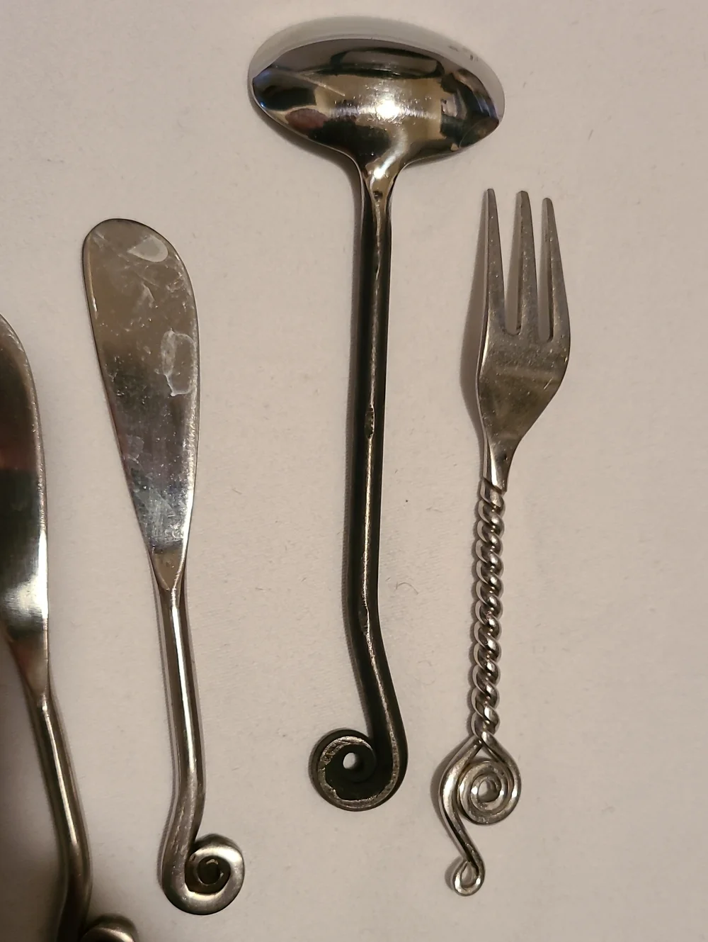Swirl Butter Cheese Knives Swirl Handle Knife - Picture 7 of 8